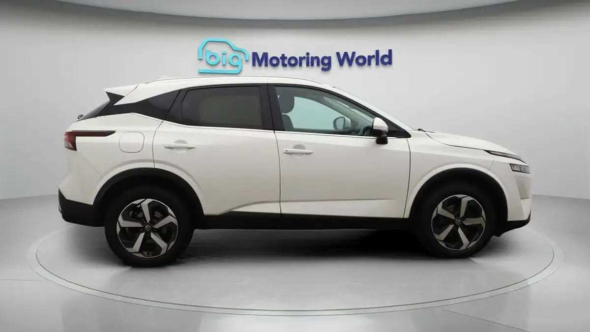 2022-nissan-qashqai-13-dig-t-n-connecta-140ps-big-8