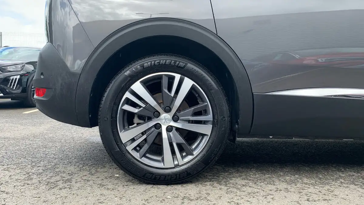 2024-peugeot-5008-suv-12-allure-premium-big-15