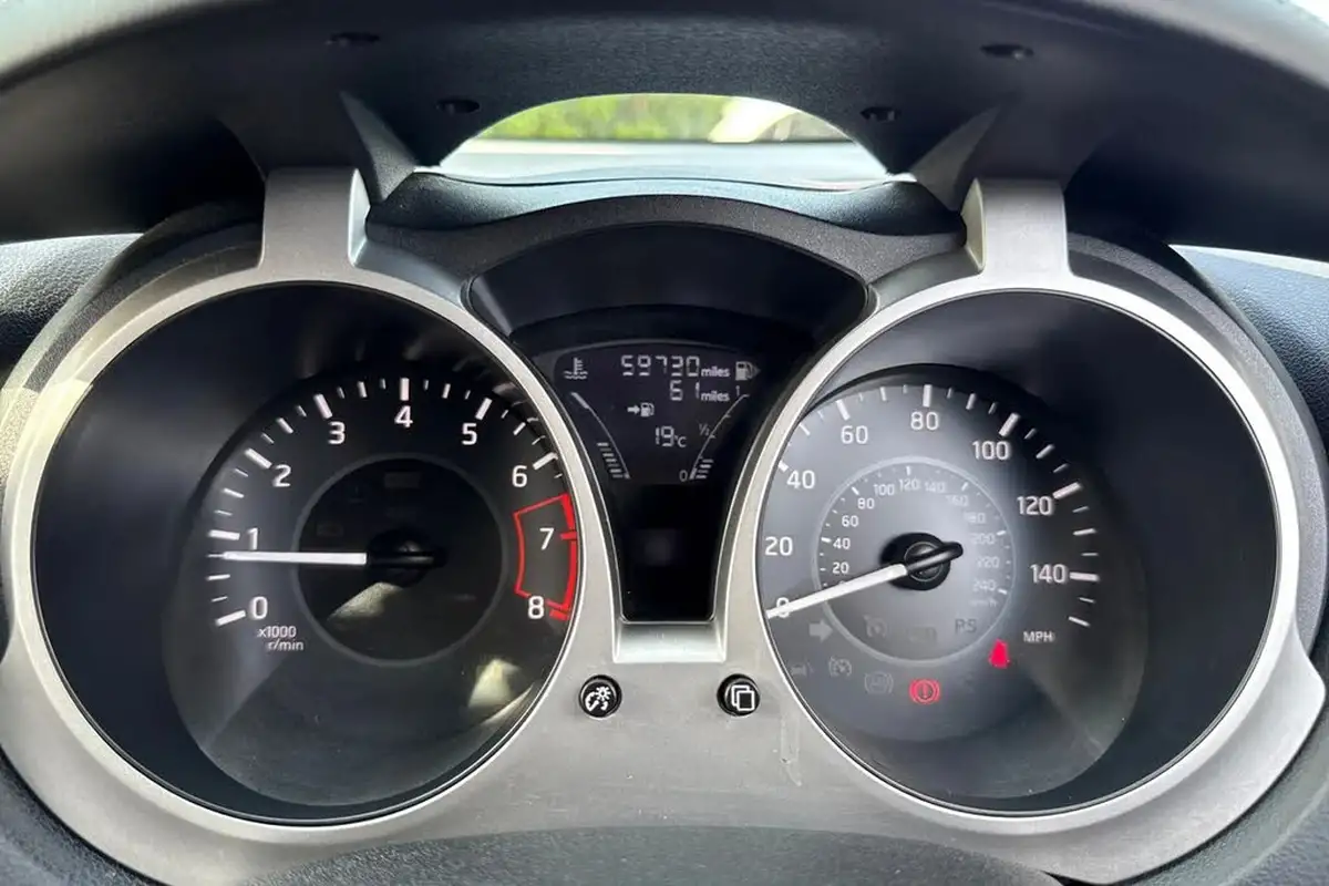 2018-nissan-juke-16-tekna-112ps-ss-1598cc-big-40