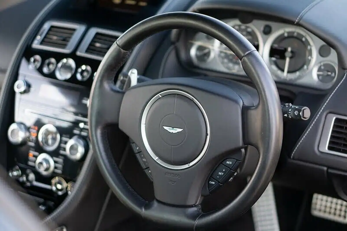 2012-aston-martin-virage-60-big-2