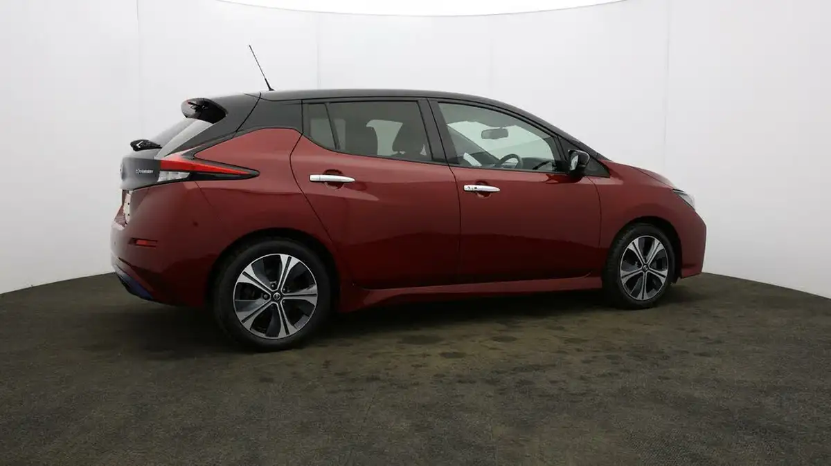 2021-nissan-leaf-e-n-connecta-big-48