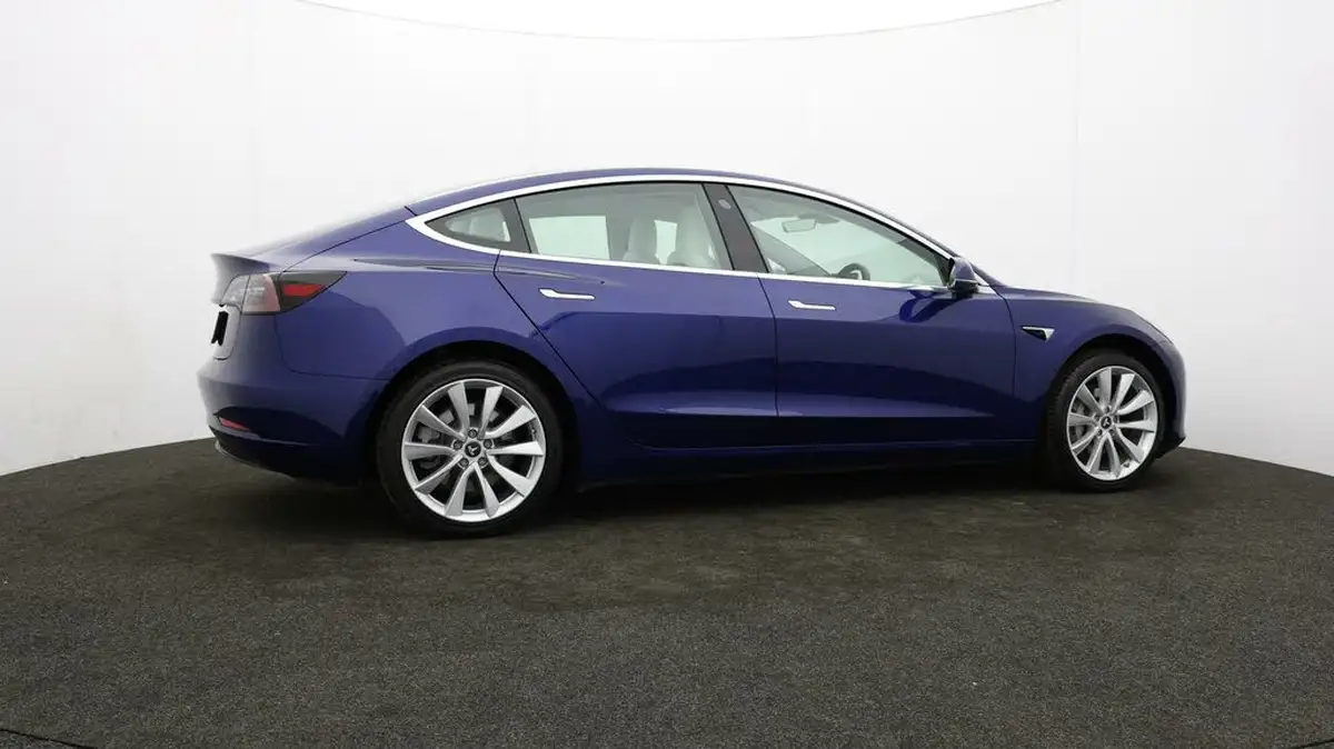 2020-tesla-model-3-e-standard-plus-big-29