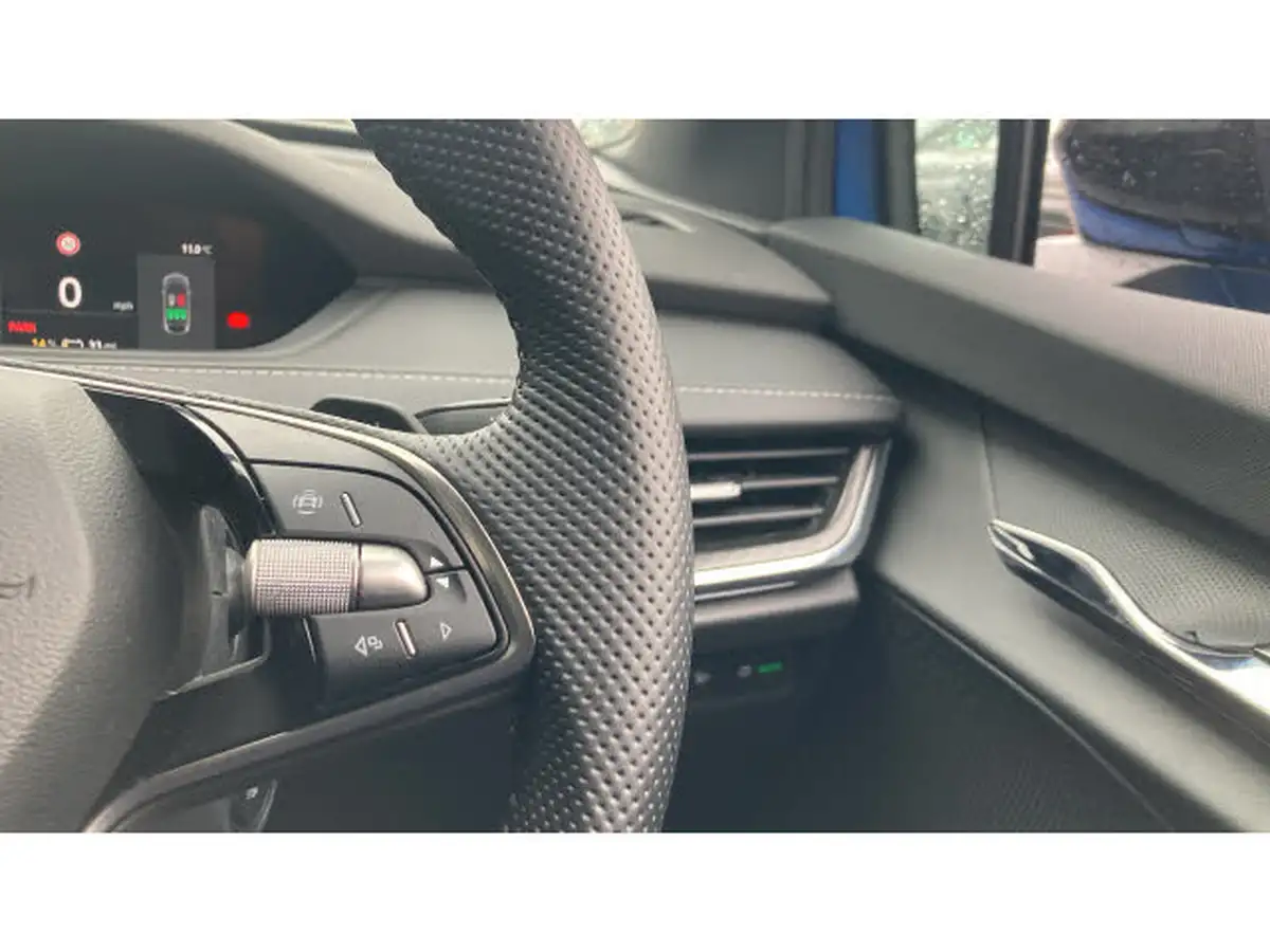 2023-skoda-enyaq-e-85x-sportline-plus-station-wagon-big-17