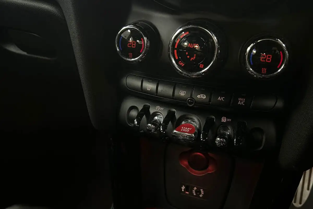 2017-mini-cooper-20-cooper-jcw-sport-auto-big-17