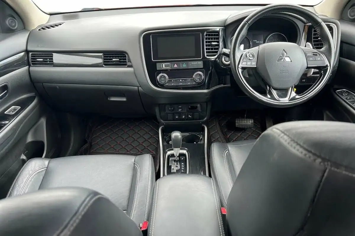 2018-mitsubishi-outlander-22di-d-4-leather-auto-big-9