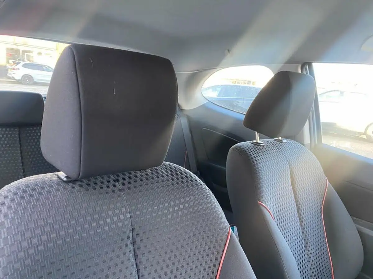 2012-mazda-mazda2-15-sport-102bhp-3d-big-17