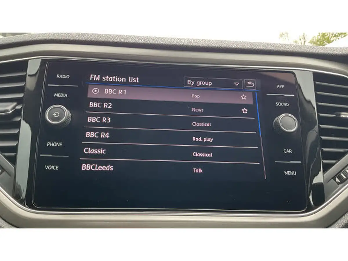 2020-volkswagen-t-roc-15-tsi-se-dsg-big-22
