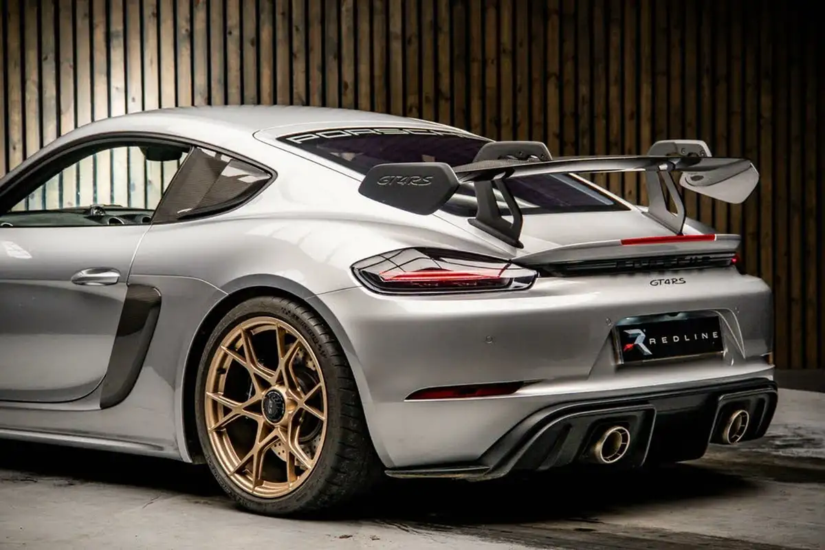 2023-porsche-cayman-718-40-cayman-gt4-rs-big-16