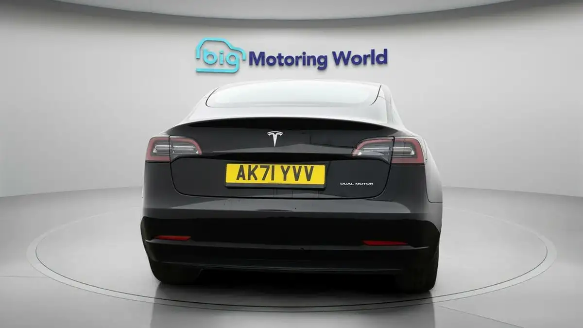 2021-tesla-model-3-e-long-range-awd-big-5