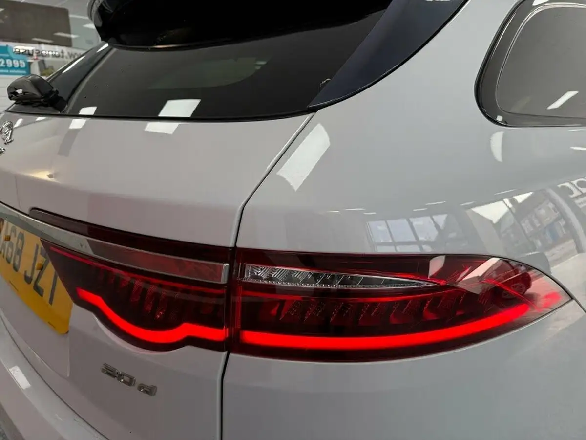 2018-jaguar-xf-20td-r-sport-180ps-sportbrake-5d-1999cc-auto-big-7