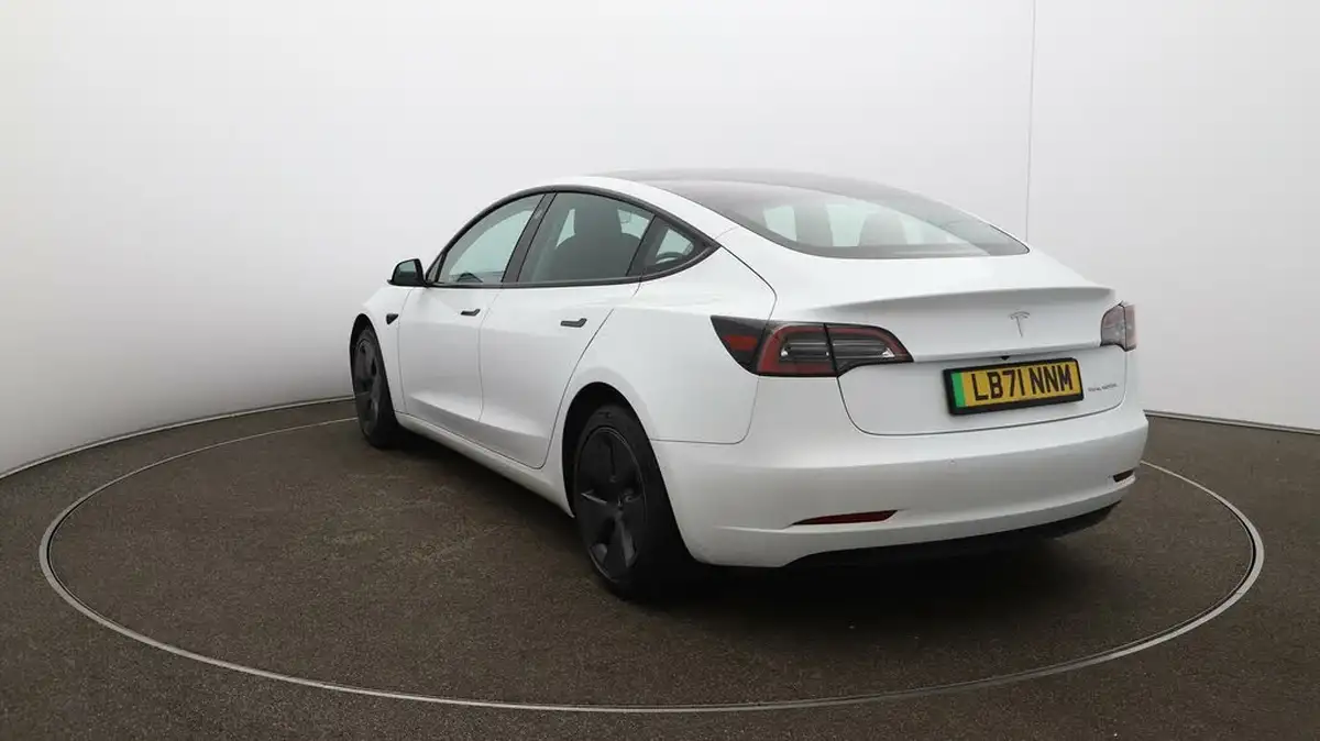 2021-tesla-model-3-e-long-range-awd-big-52