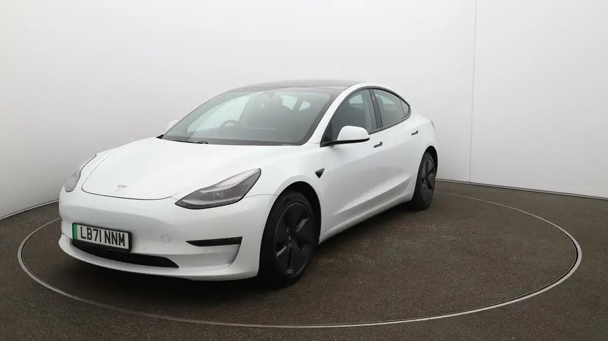 2021-tesla-model-3-e-long-range-awd-big-28