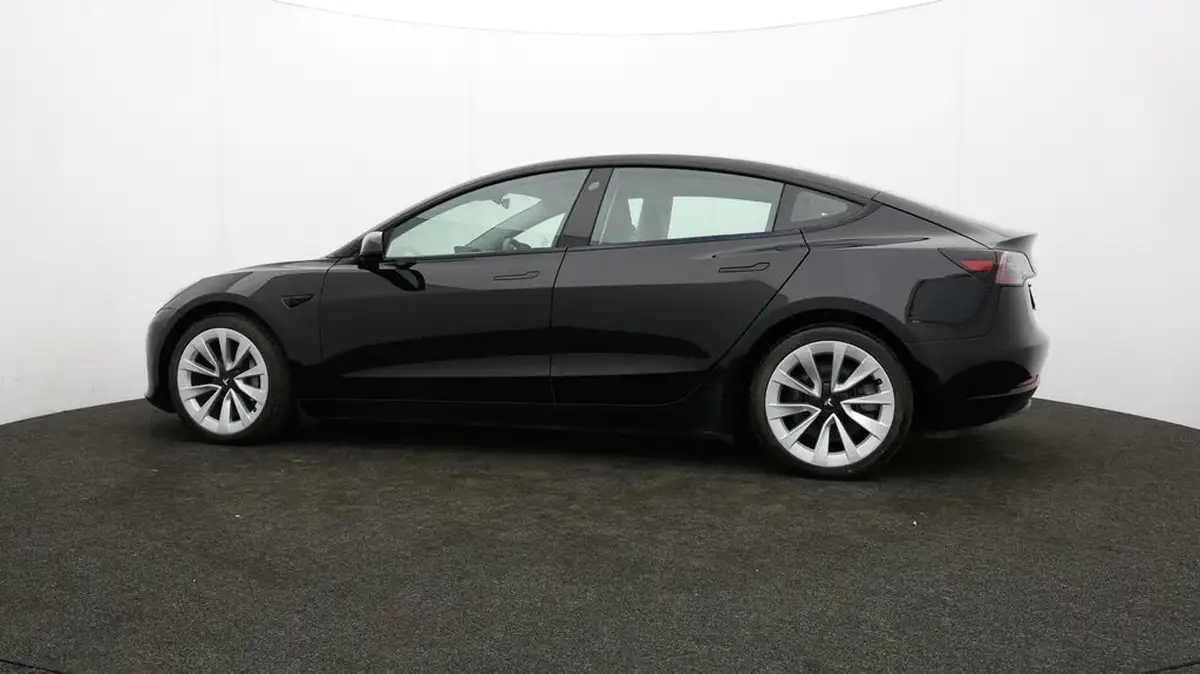 2021-tesla-model-3-e-long-range-4x4-big-64