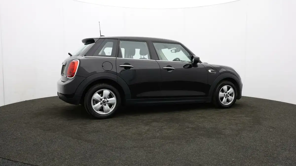 2020-mini-countryman-15-cooper-classic-big-27