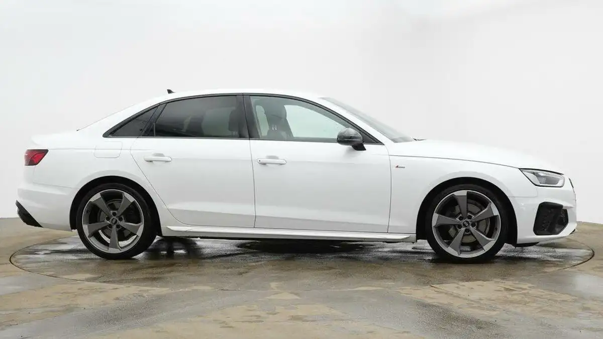 2021-audi-a4-20-35-tdi-black-edition-big-3