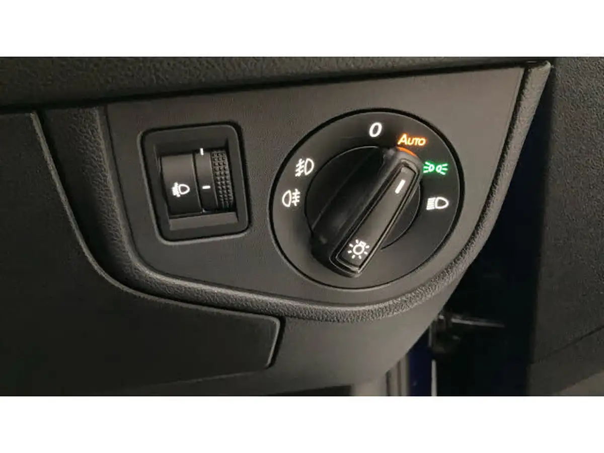 2025-volkswagen-taigo-10-tsi-r-line-dsg-big-28