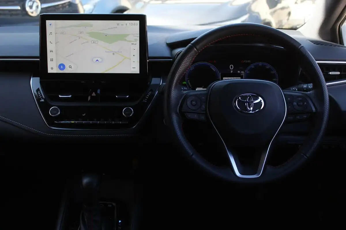 2023-toyota-corolla-18-vvt-i-gr-sport-138bhp-hatchback-big-15