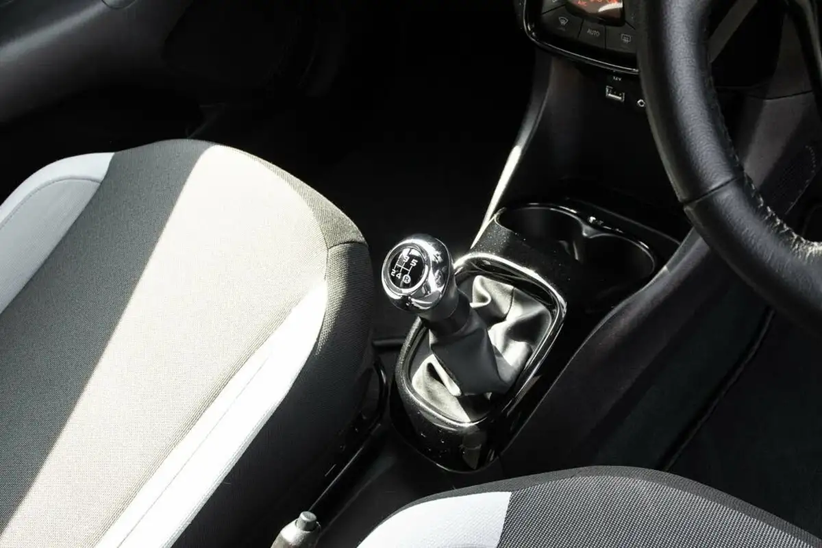 2017-toyota-aygo-10-vvt-i-x-press-71bhp-big-29