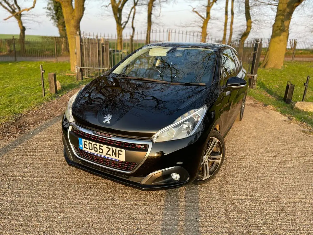 2015-peugeot-208-16bluehdi-gt-line-120bhp-ss-3d-big-14