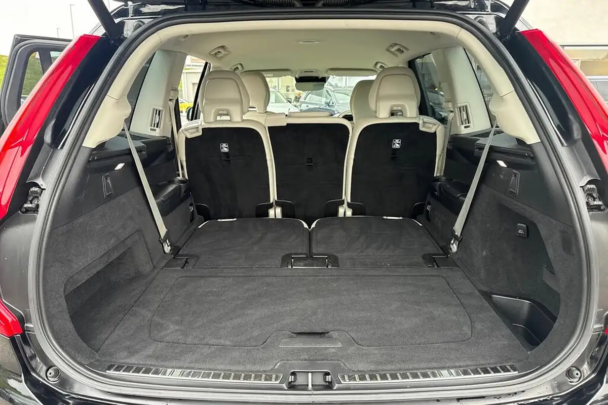 2022-volvo-xc90-20-t8-inscription-455bhp-big-7