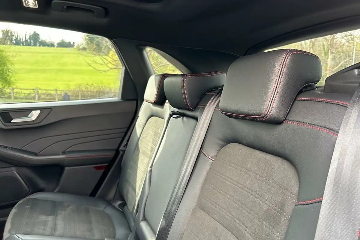 2022-ford-kuga-25t-st-line-x-edition-225ps-phev-big-24