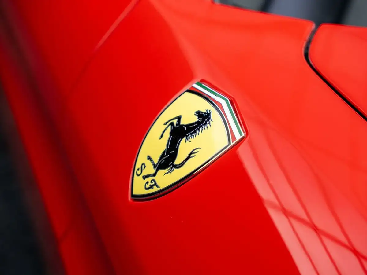 2015-ferrari-california-39-t-big-5
