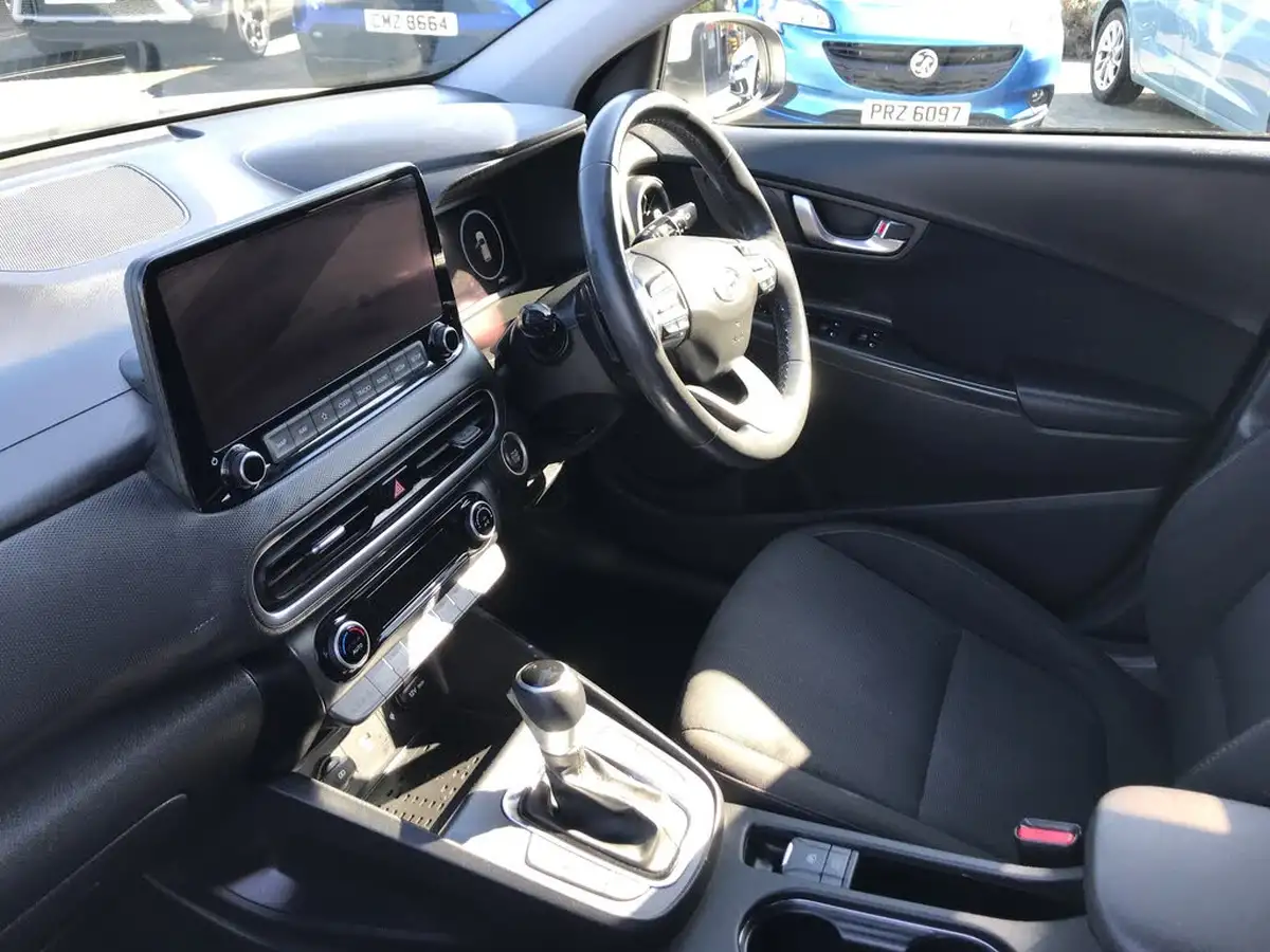 2022-hyundai-kona-16-gdi-premium-big-4