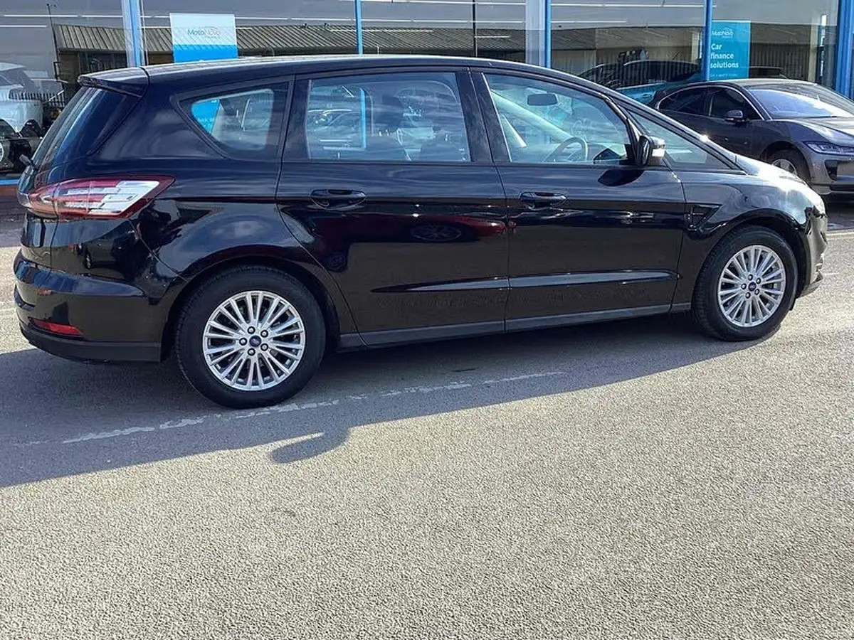 2016-ford-s-max-20tdci-zetec-150ps-ss-powershift-big-14