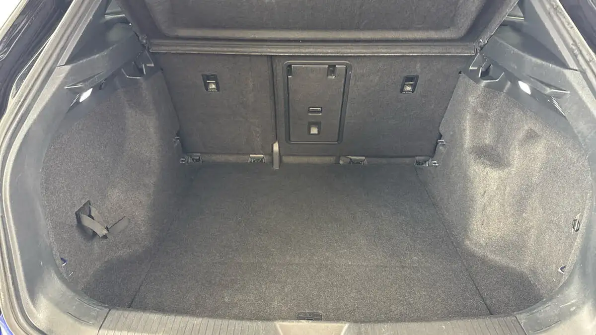 2021-volkswagen-id4-e-first-edition-big-14