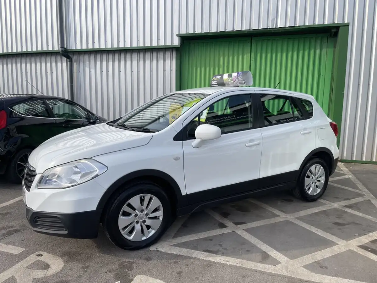 2015-suzuki-s-cross-16-sz3-big-2