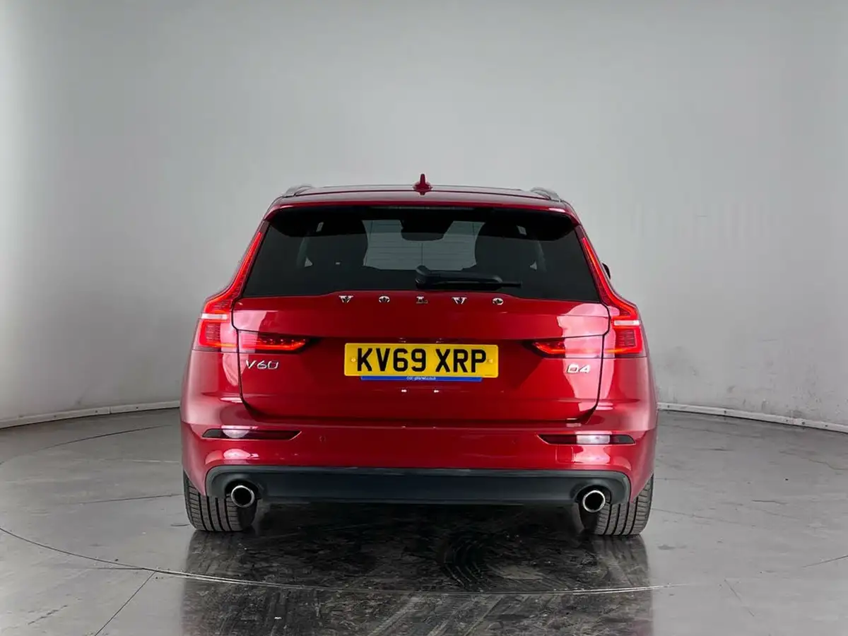 2019-volvo-v60-20td-d4-momentum-plus-geartronic-big-6