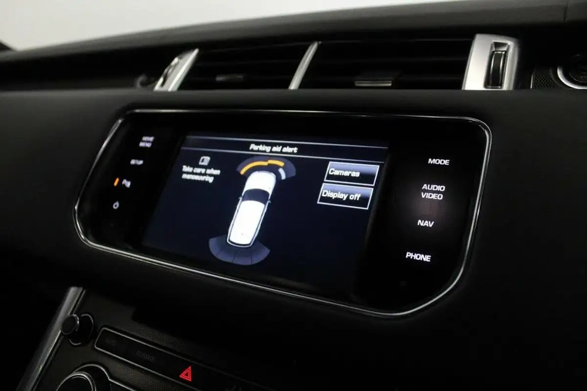 2015-land-rover-range-rover-sport-30-sd-v6-hse-dynamic-292ps-4x4-big-25