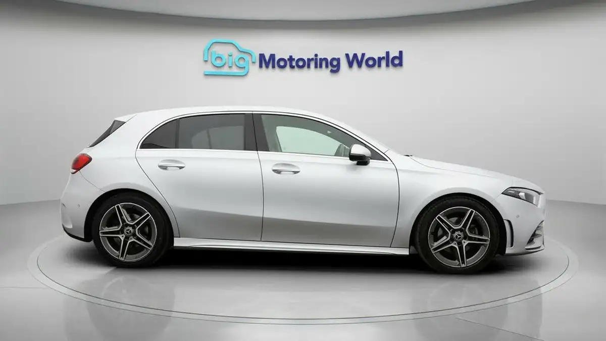 2020-mercedes-benz-a-class-13-a200-amg-line-premium-hatchback-5d-7g-dct-big-7
