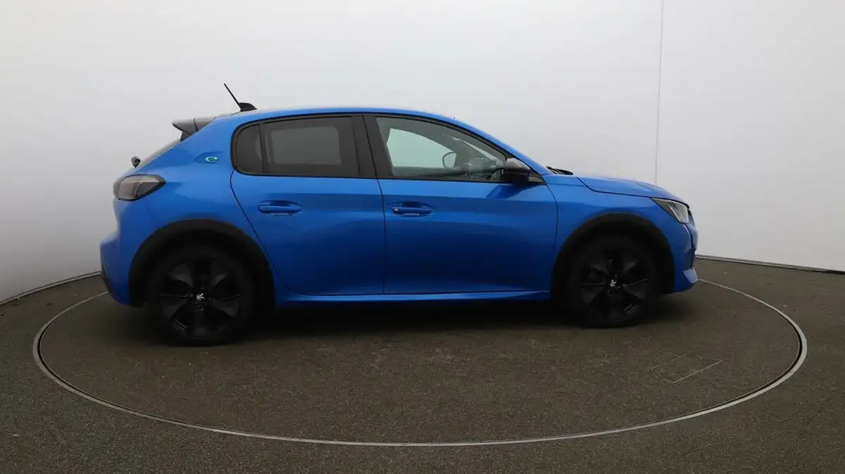 2021-peugeot-208-e-gt-50kwh-big-43
