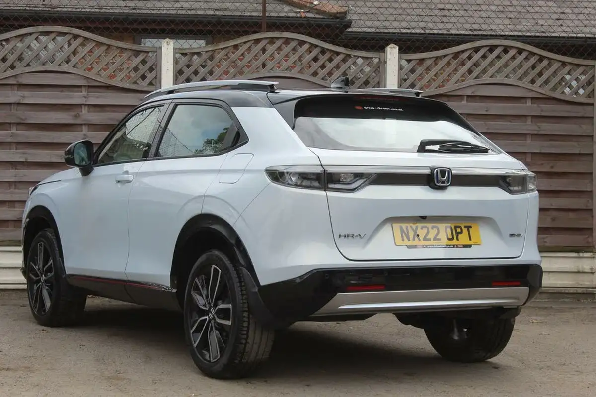 2022-honda-hr-v-15-i-mmd-advance-style-big-8