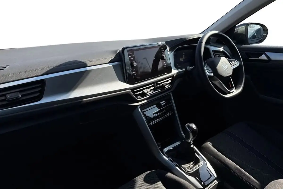 2022-volkswagen-t-roc-10-tsi-life-big-14
