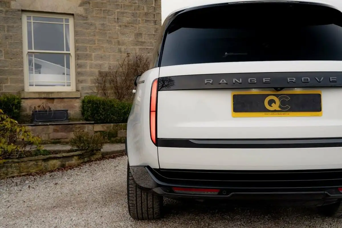 2023-land-rover-range-rover-30-p400-autobiography-big-29