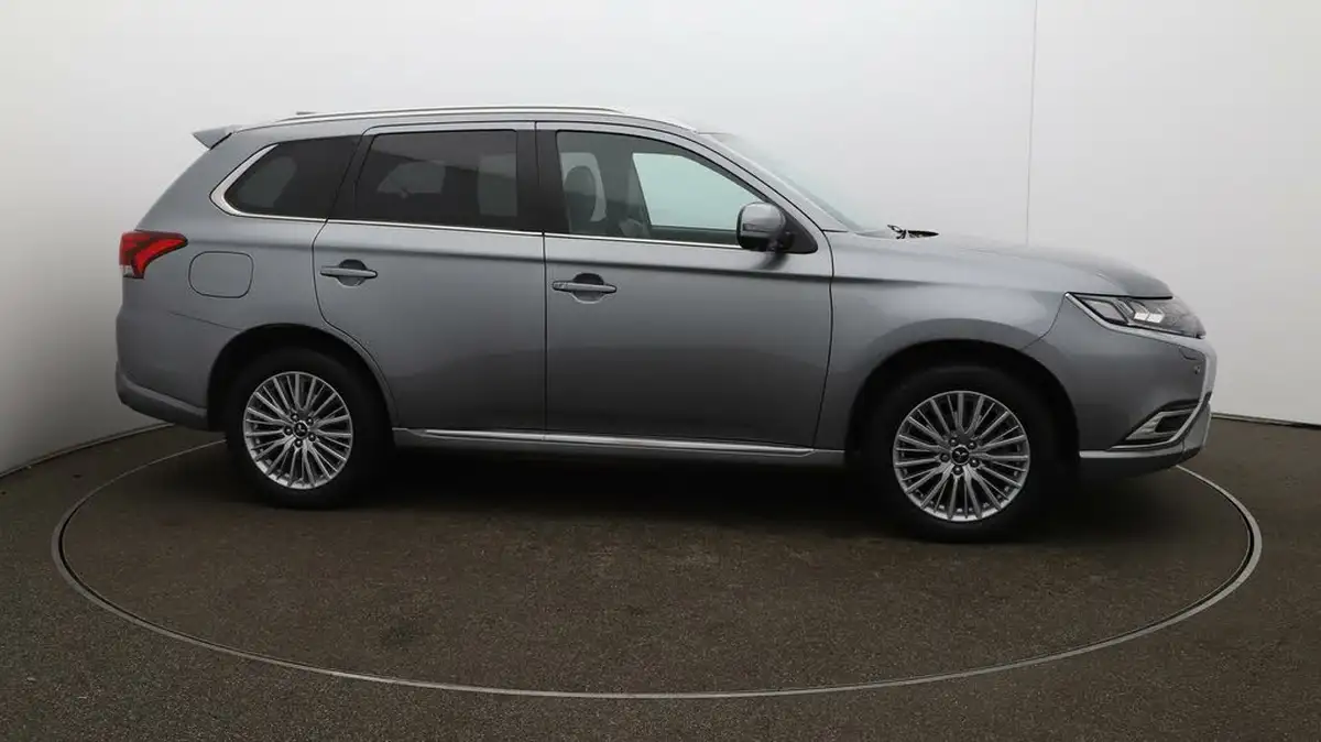 2020-mitsubishi-outlander-24-exceed-phev-big-38