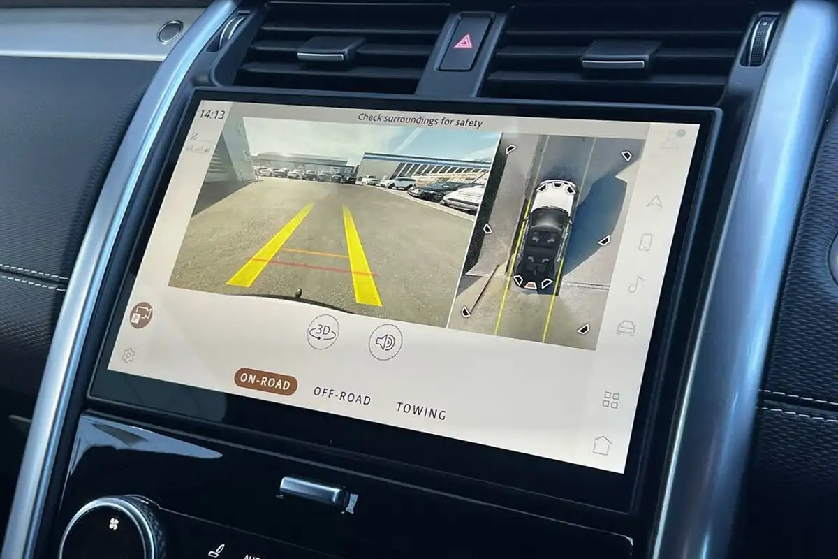 2024-land-rover-discovery-30-d300-commercial-dynamic-hse-big-2