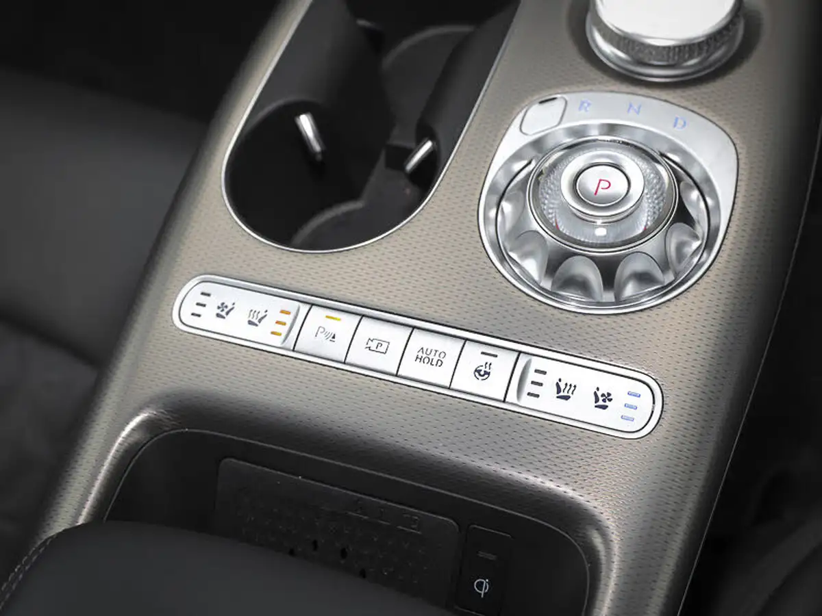 2024-genesis-gv60-e-premium-229ps-big-18