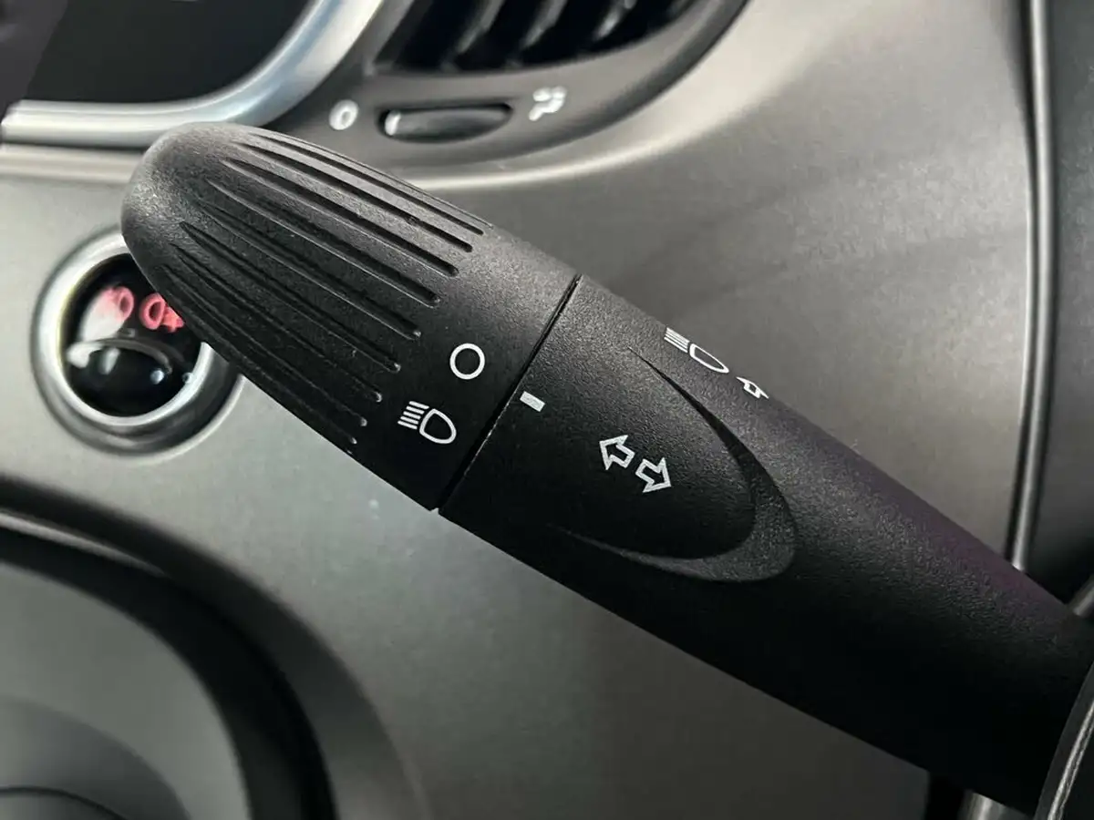 2018-abarth-595c-14-tjet-turismo-big-21