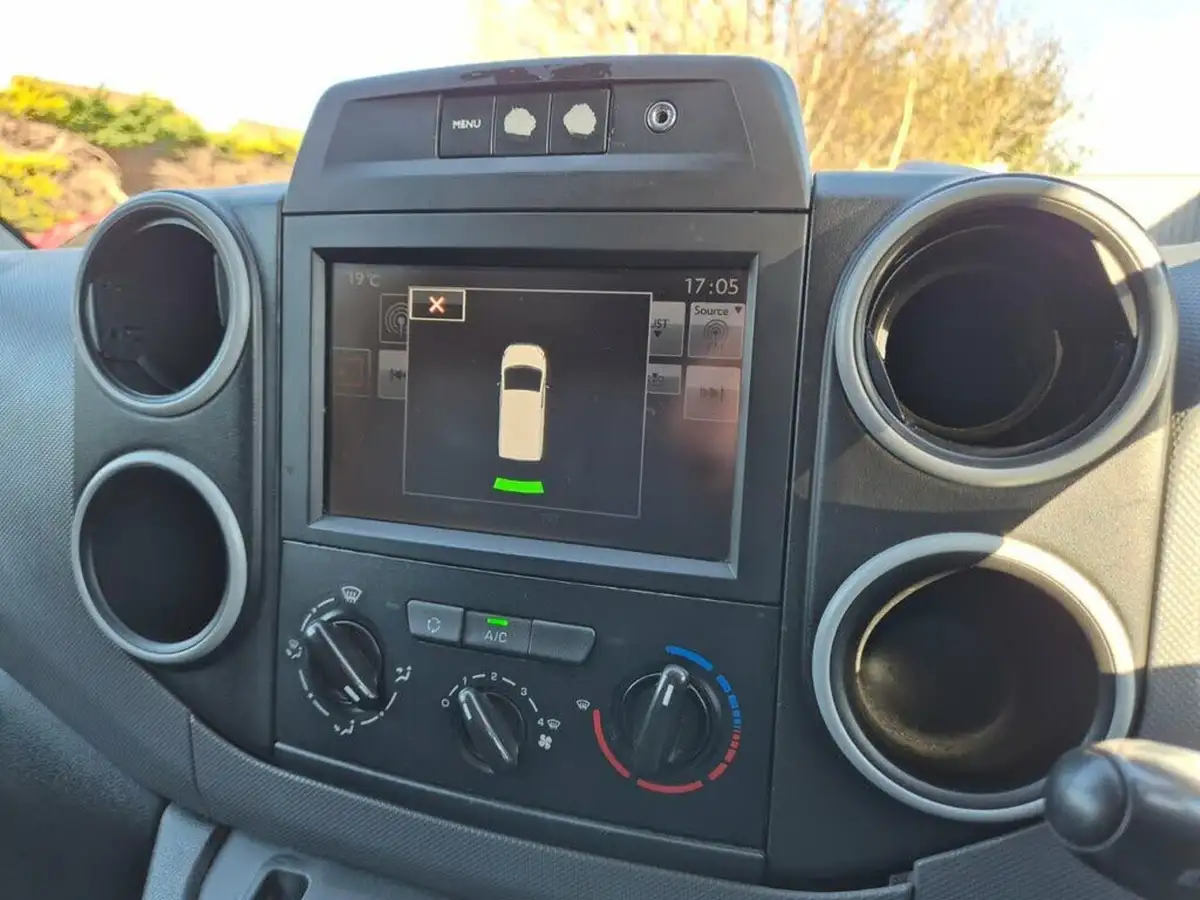 2015-citroen-berlingo-16td-l1625-enterprise-special-edition-panel-big-32