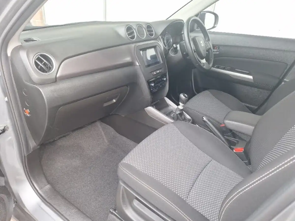 2022-suzuki-vitara-14-boosterjet-sz-t-big-4
