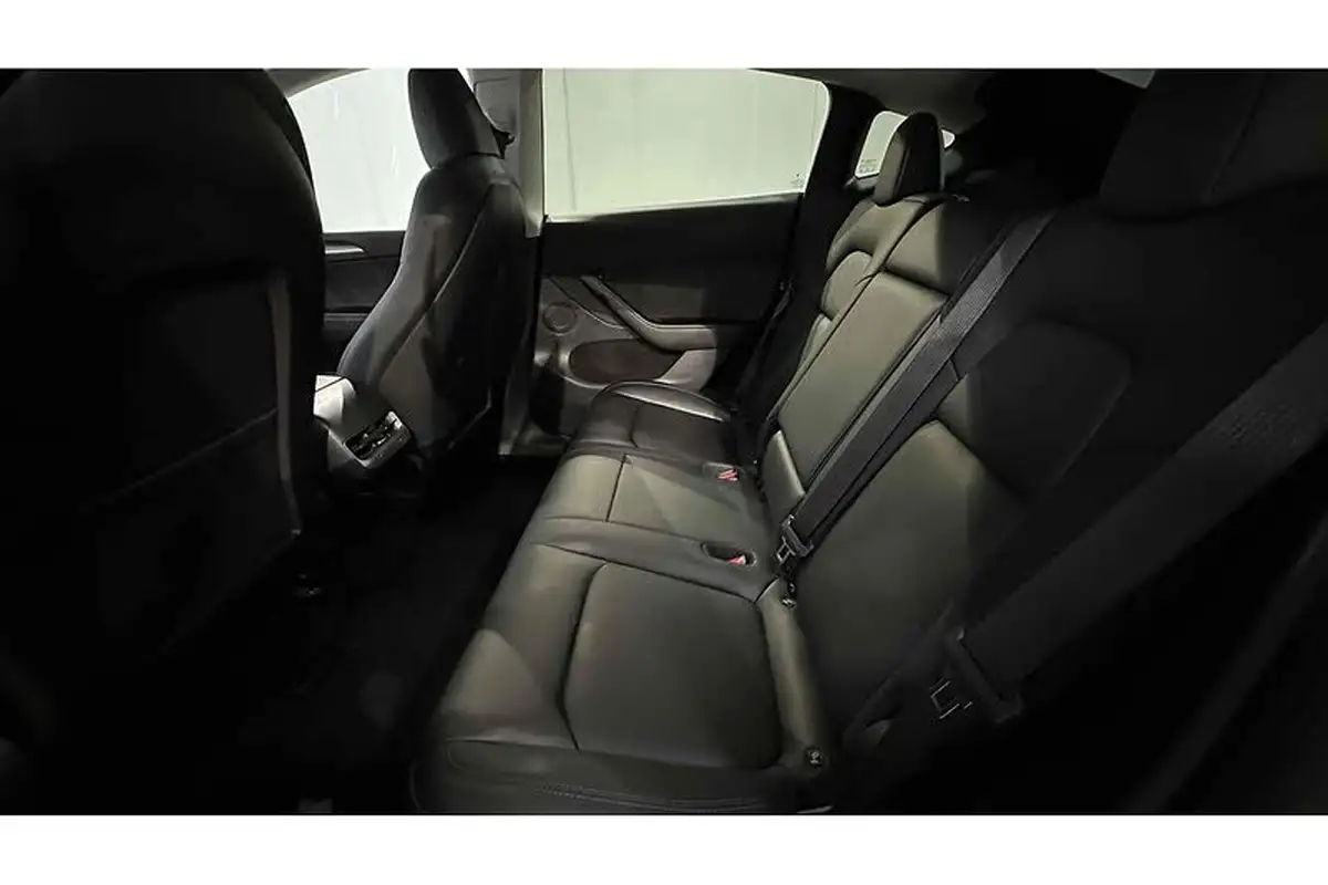 2023-tesla-model-y-e-rwd-big-22