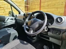 2018-peugeot-partner-small-16