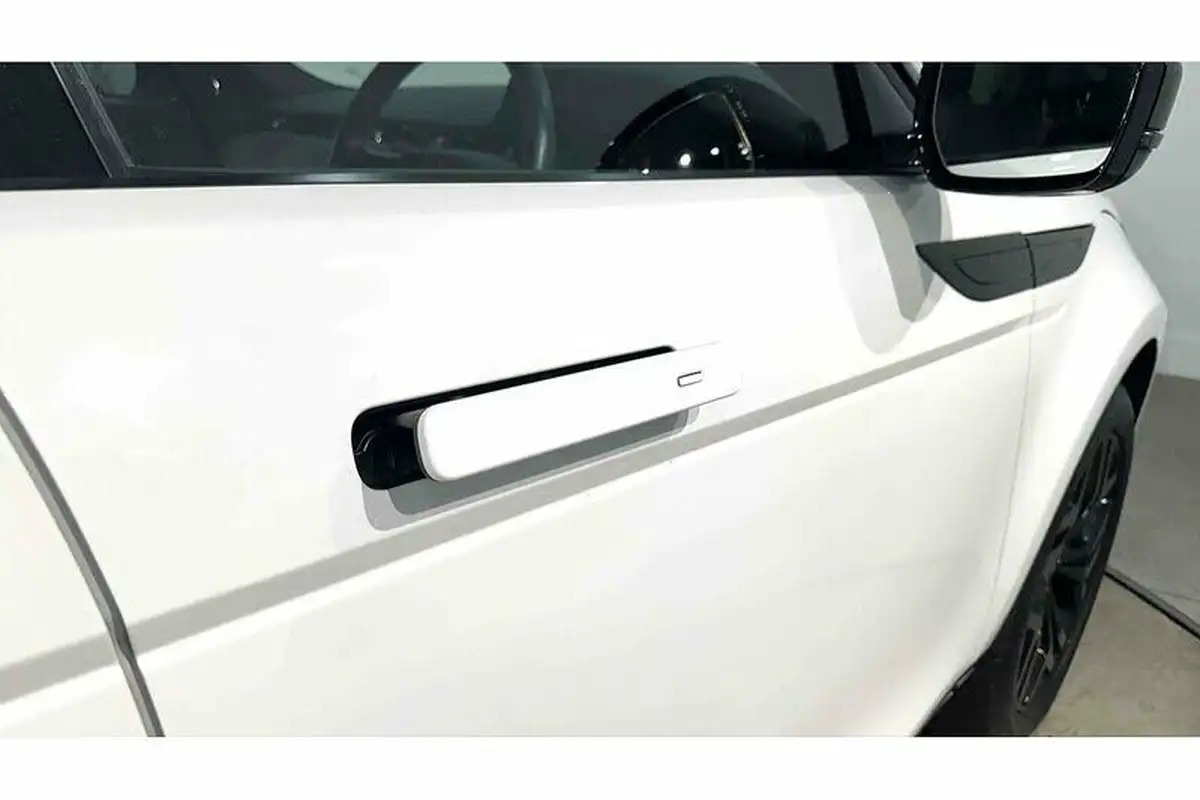 2022-land-rover-range-rover-evoque-20-d200-r-dynamic-se-big-11