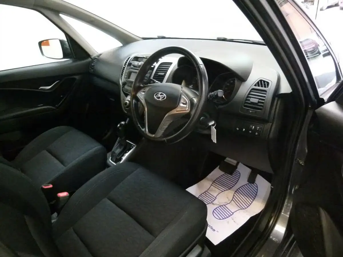 2015-hyundai-ix20-16-se-big-3