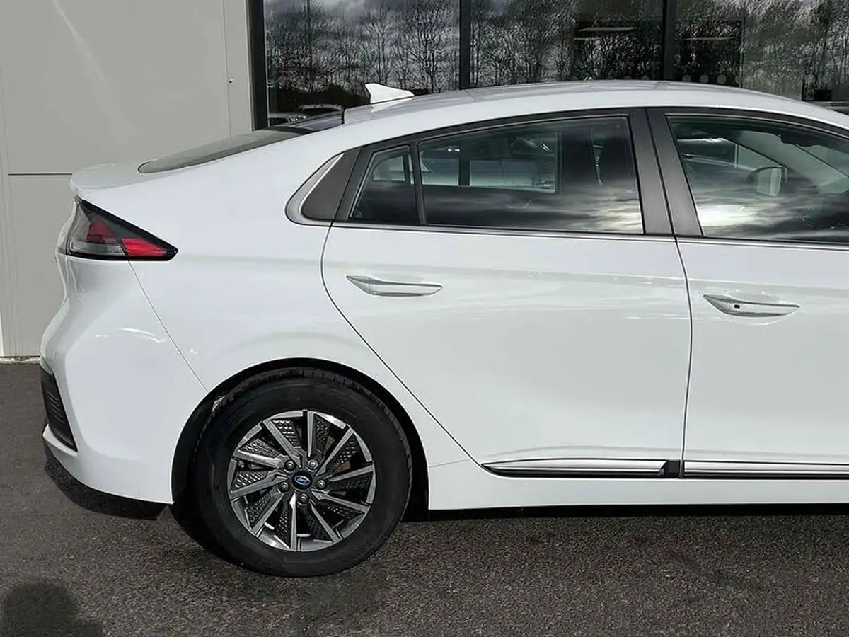 2020-hyundai-kona-e-premium-136ps-39kwh-big-7