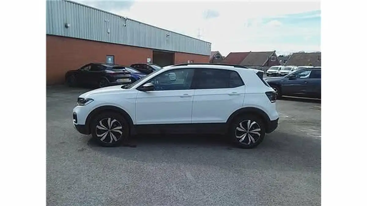 2023-volkswagen-t-cross-10-tsi-black-edition-110ps-big-2