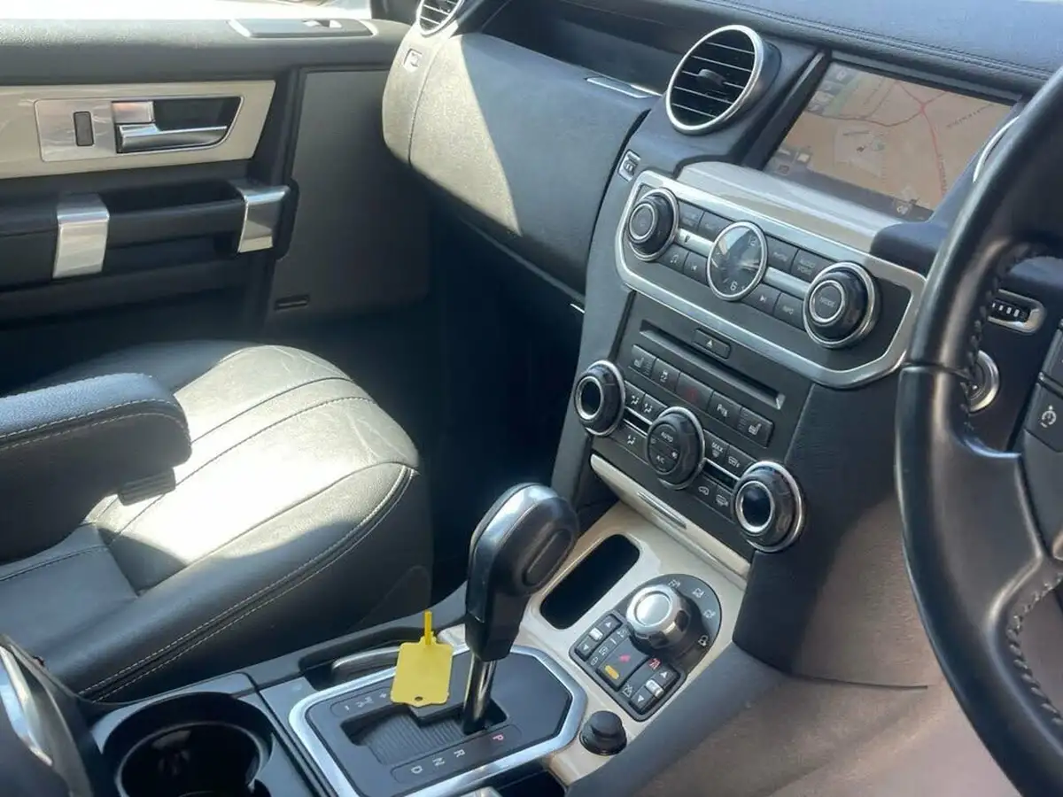 2011-land-rover-discovery-4-30td-landmark-big-4